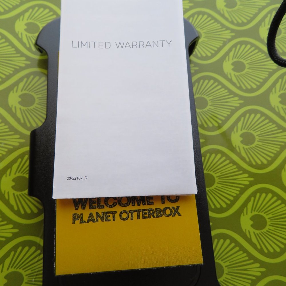 Defender by Otterbox, Plastic phone Case only - Samsung Galaxy 7 or similar size - Picture 5 of 6